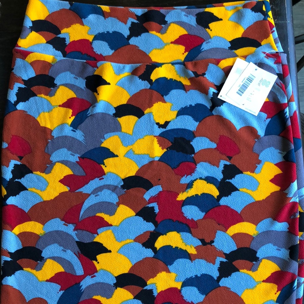 NWT LuLaRoe Cassie skirt. Size 2XL.